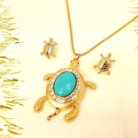 Cute turtle pendant necklace with movable legs and tail, and with matching earri - Picture 2 of 5